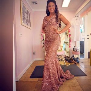 Size 8 rose sequence gown with earrings